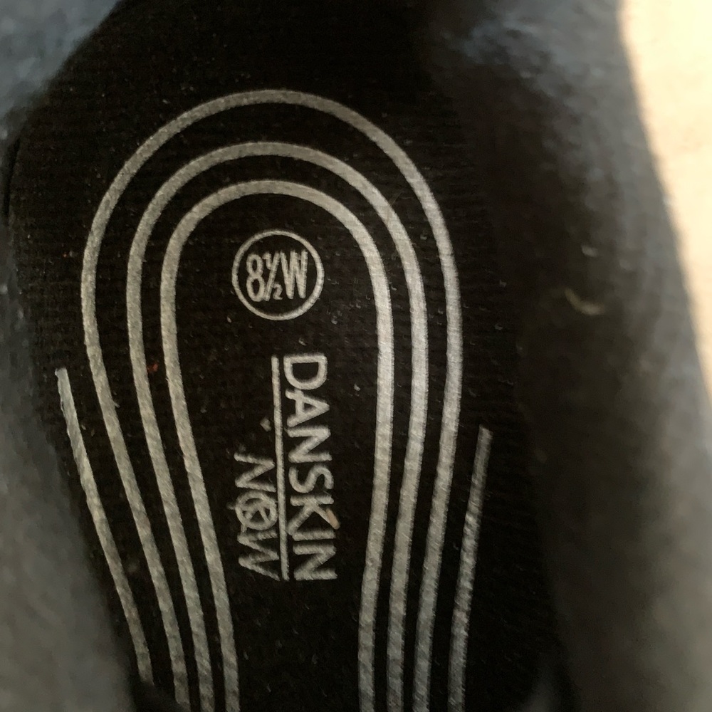 NWT Danskin Women's Black Athletic Shoes - Picture 3 of 8